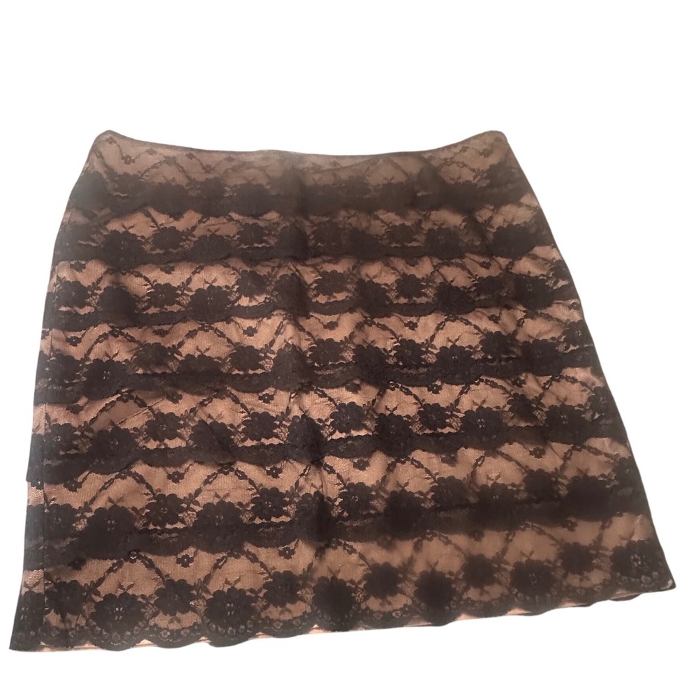 XXI Forever Black Floral Lace Tiered Mini Skirt Tan Lining Size Large